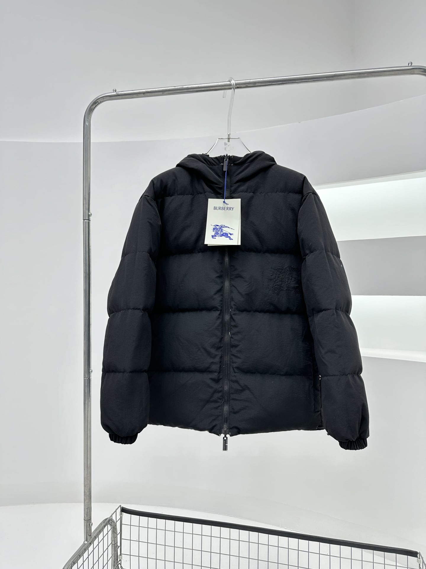 Двусторонний пуховик Burberry Dual Check "Black/Blue" фото № 4