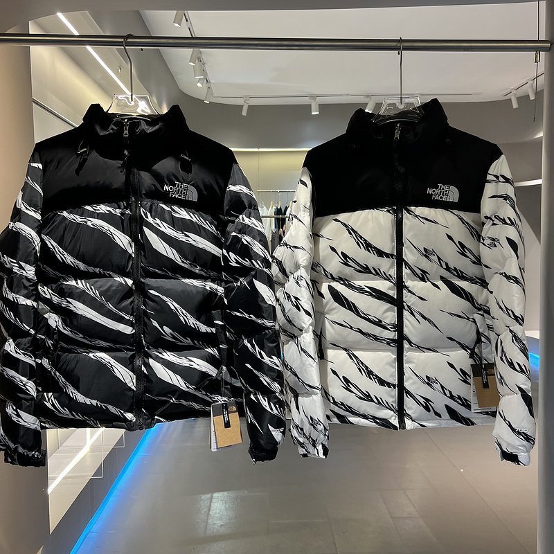 Пуховик The North Face 700 Zebra "Black" фото № 9