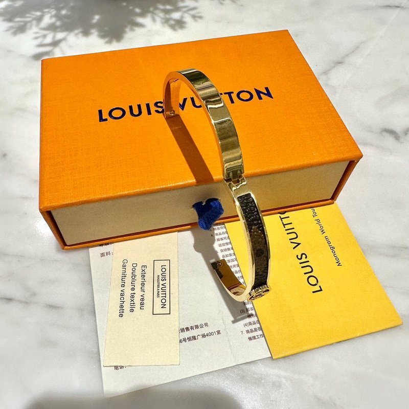 Браслет Louis Vuitton Solid With Logo Inside Circle "Black" фото № 6