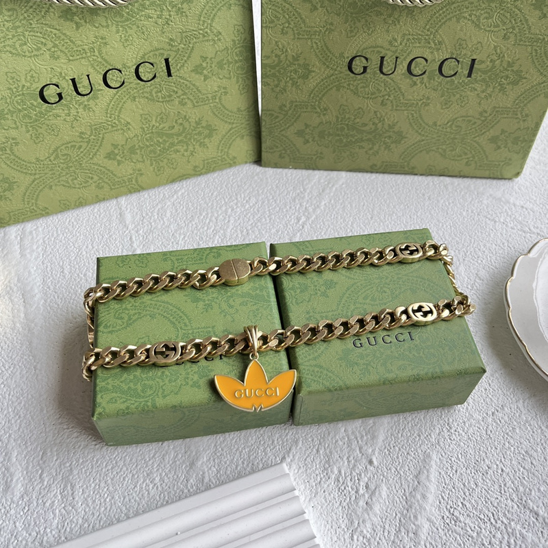 Подвеска Gucci X Adidas With A Logo "Gold" фото № 3