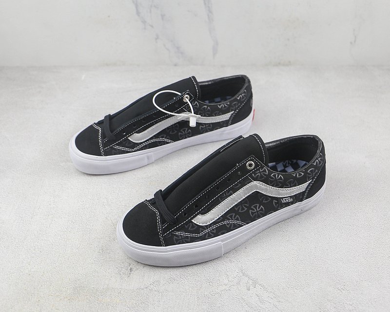 Independent x Vans Old Skool "Black" фото № 5