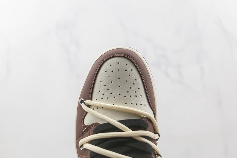 Air Jordan 1 Low "Mocha Brown" фото № 3