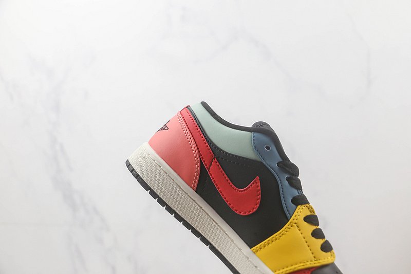 Air Jordan 1 Low SE "Black Multi-Color" фото № 4