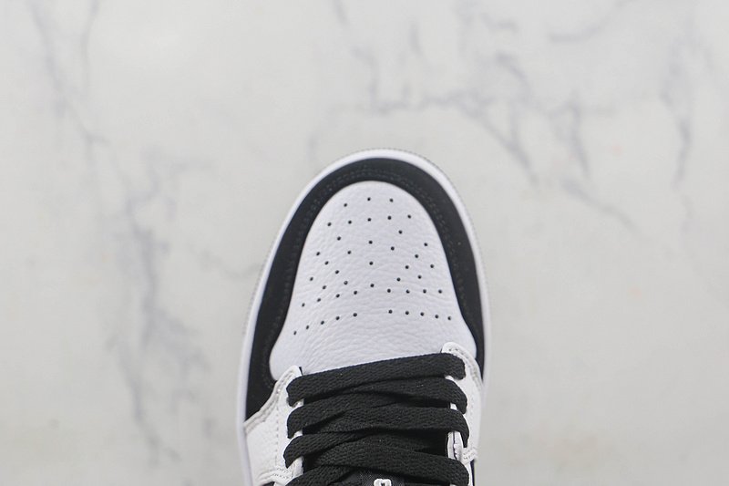 Air Jordan 1 Low "White/Black" фото № 3