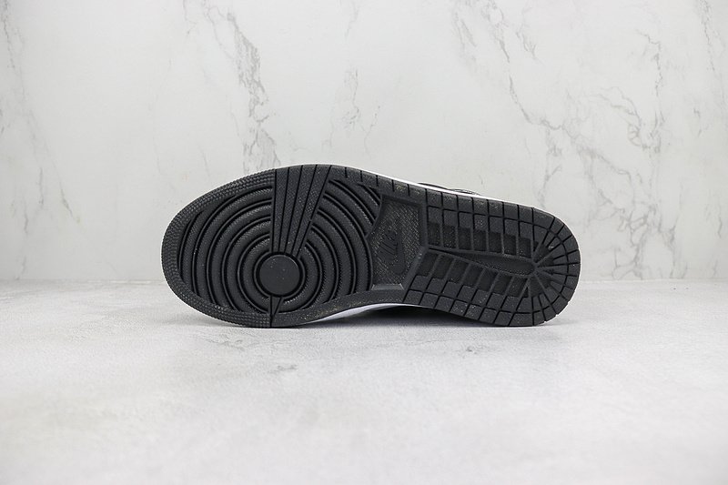 Air Jordan 1 Mid "Golf Panda" фото № 8