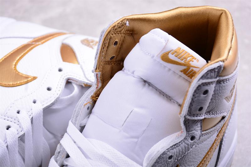 Air Jordan 1 High OG "Metallic Gold" фото № 4