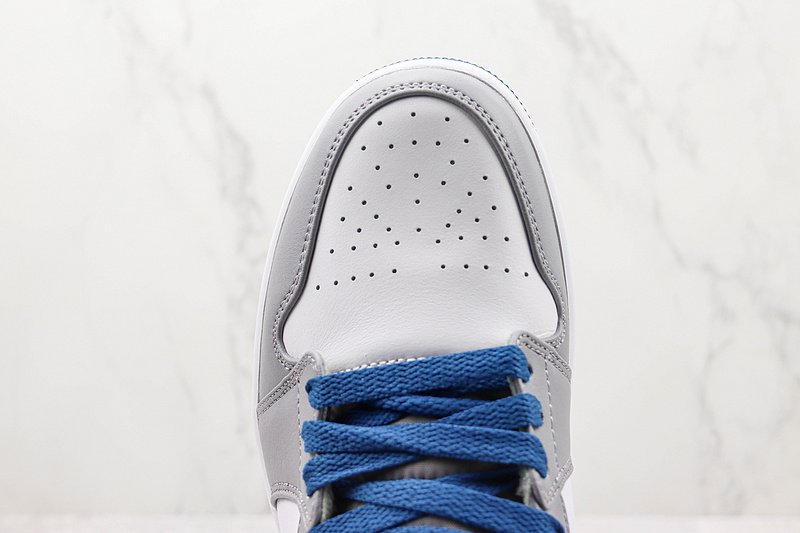 Air Jordan 1 Mid "True Blue Cement (GS)" фото № 3