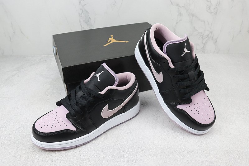 Air Jordan 1 Low "Black/Iced Lilac" фото № 7
