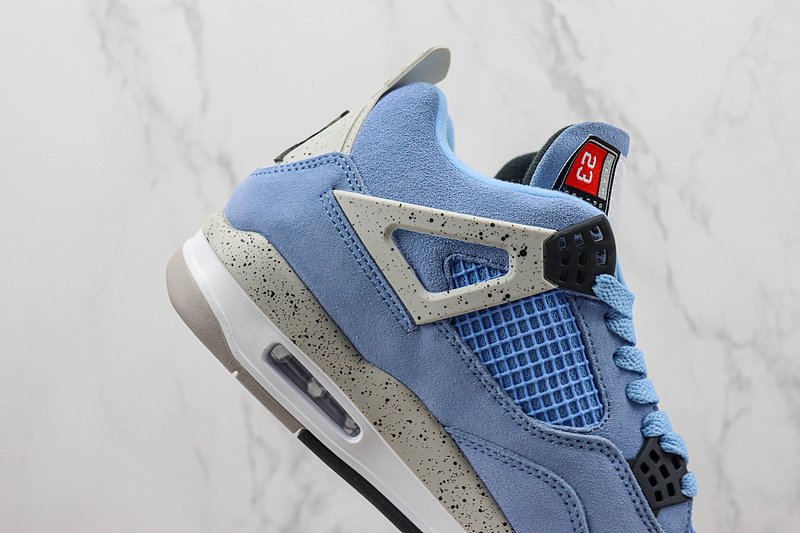 Air Jordan 4 Retro "University Blue" фото № 3