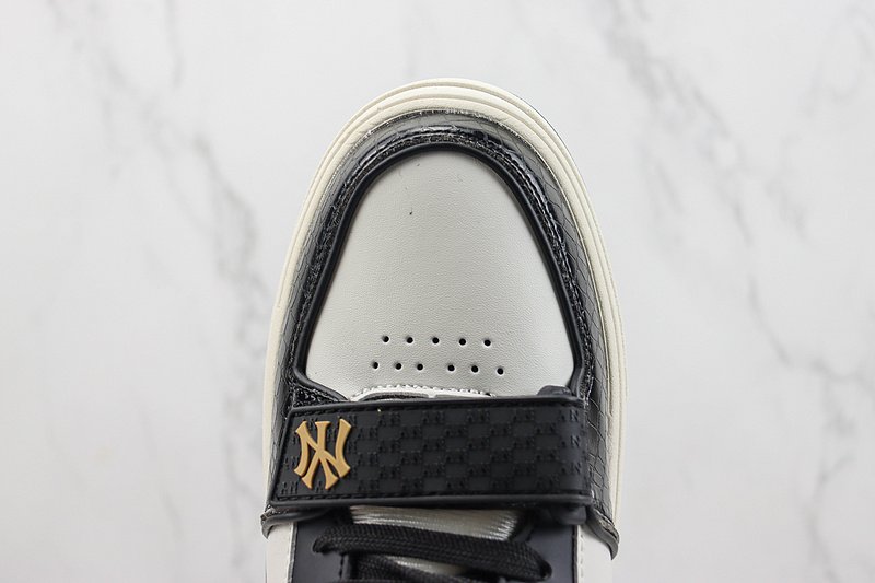 New York Yankees x MLB Chunky Liner Mid "White/Black/Gold" фото № 4