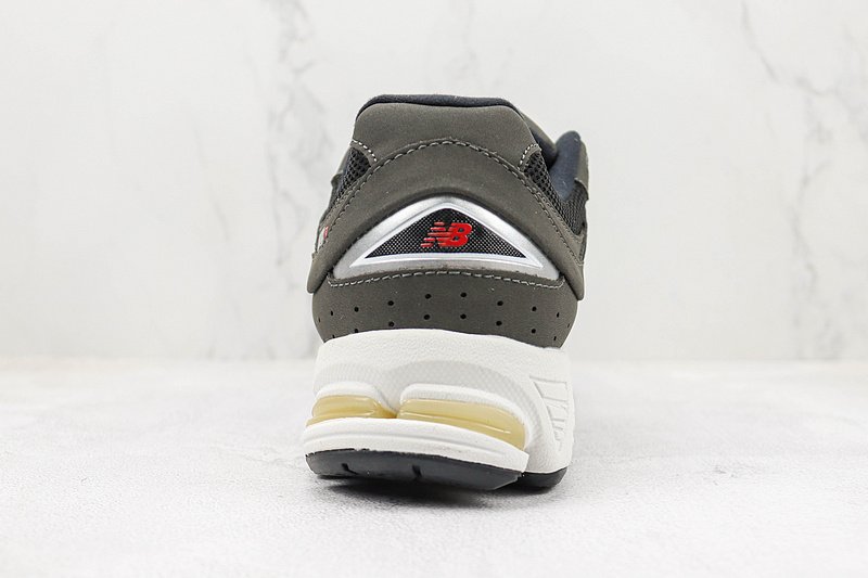 New Balance 2002R "Dark Grey/Green" фото № 9