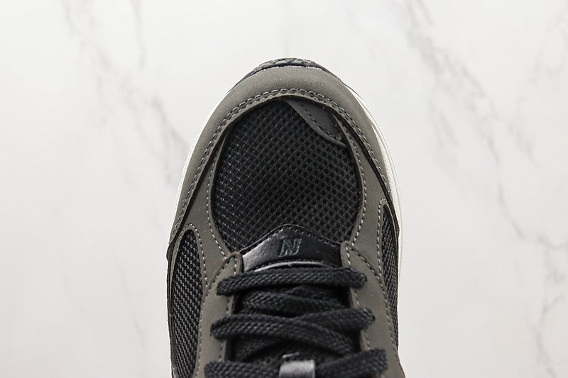 New Balance 2002R "Dark Grey/Green" фото № 4