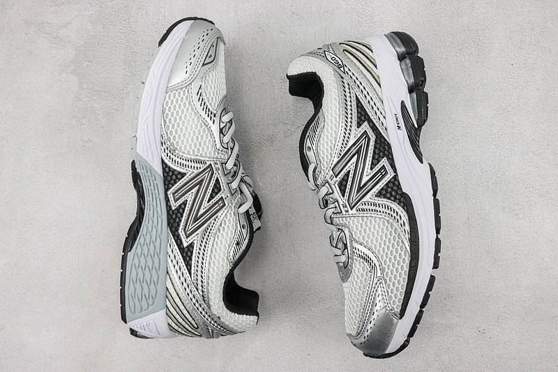 New Balance 860v2 "Silver/Black" фото № 7