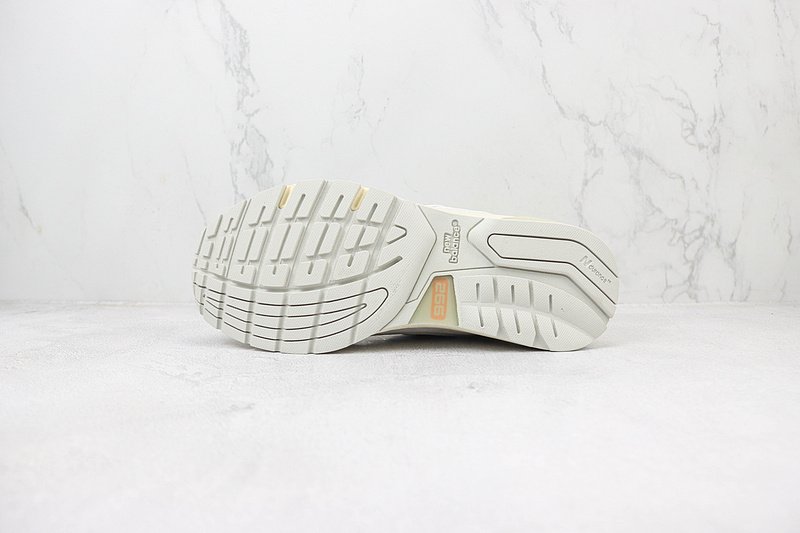 New Balance 992 "White/Silver/Cream" фото № 8