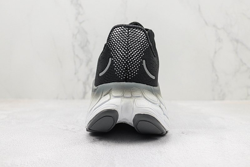 New Balance Fresh Foam X More V4 "Black/White" фото № 9