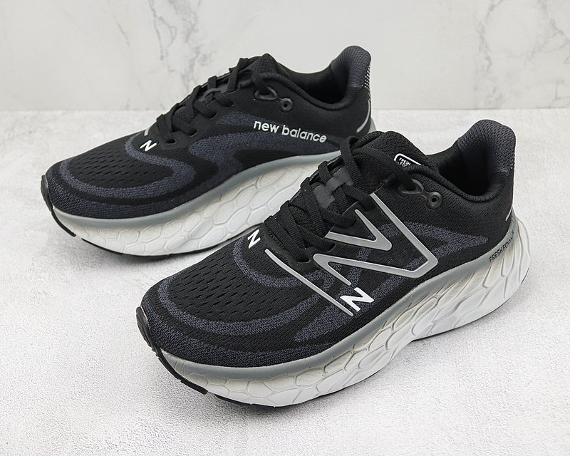 New Balance Fresh Foam X More V4 "Black/White" фото № 5