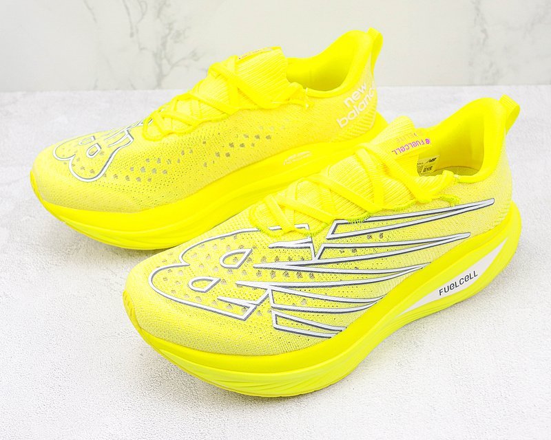 New Balance FuelCell RC Elite V3 "Strike Yellow" фото № 5
