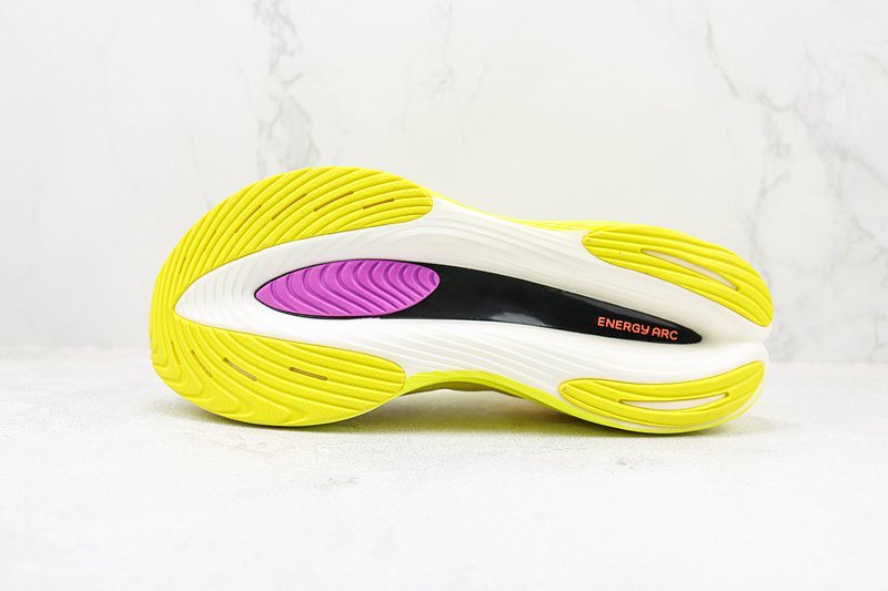 New Balance FuelCell RC Elite V3 "Strike Yellow" фото № 8