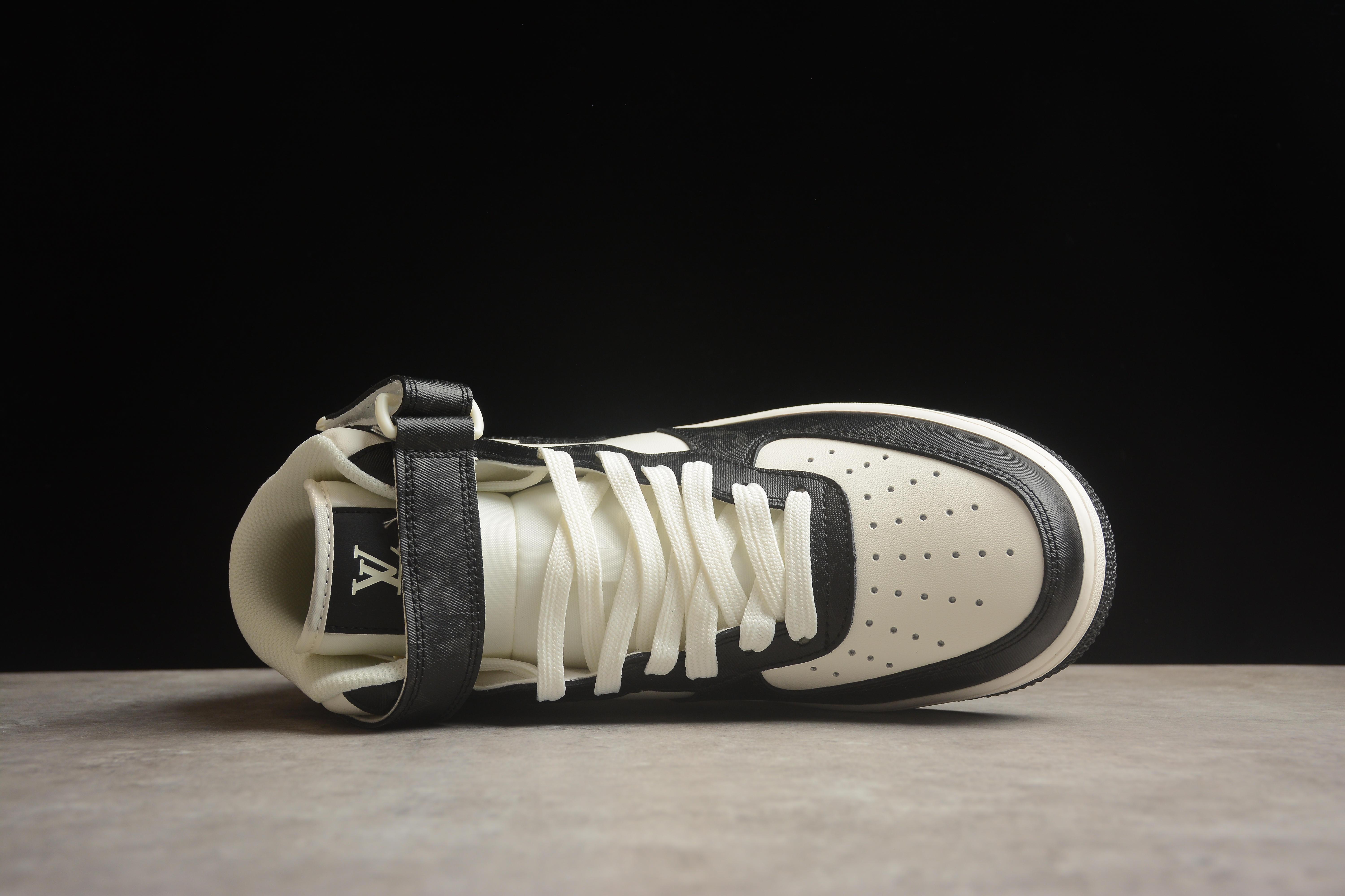 Nike Air Force 1 Mid "Black/White" фото № 3