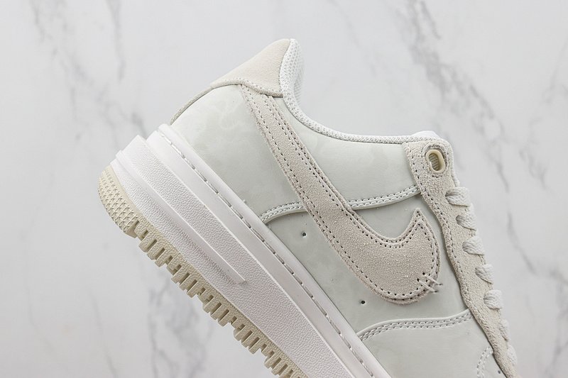 Nike Air Force 1 Low "Luxe Summit White" фото № 3