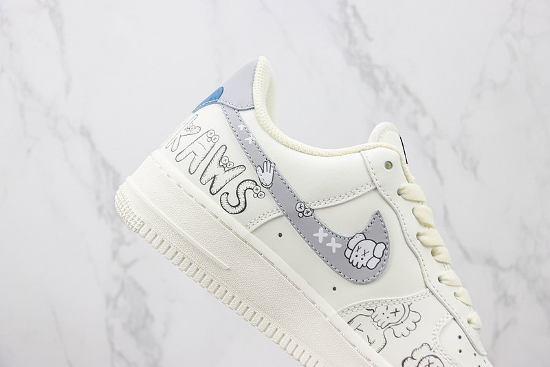KAWS x Nike Air Force 1 Low "White/Grey/Black" фото № 3