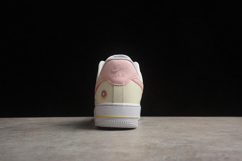 Nike Air Force 1 "Candy Blush" фото № 3