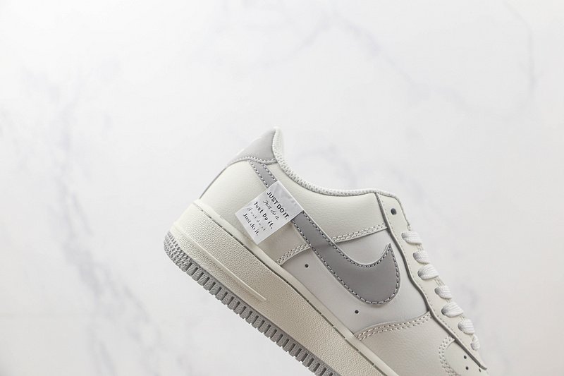 Nike Air Force 1 Low "Silver Snow" фото № 3
