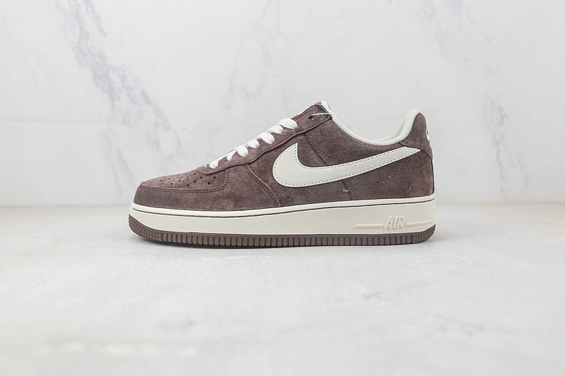Nike Air Force 1 07 Low "Chocolate/White" фото № 2