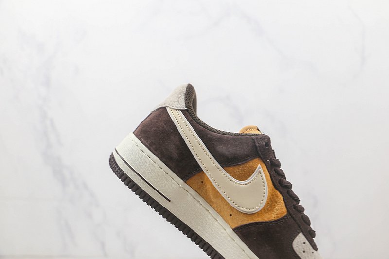 Nike Air Force 1 07 Low "Dark Brown/Yellow/White" фото № 3