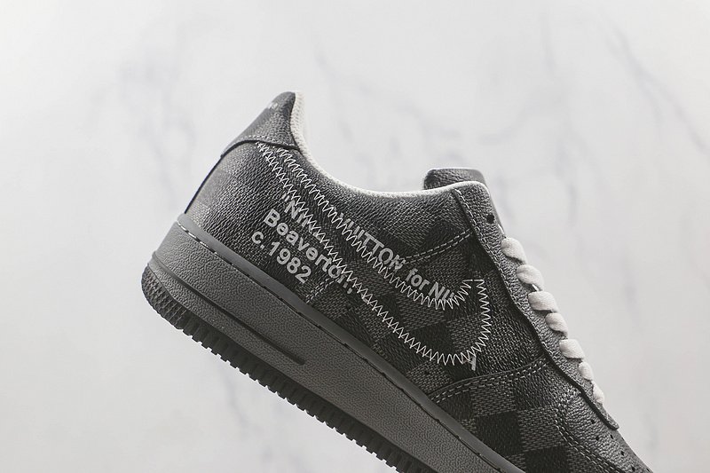 Louis Vuitton x Nike Air Force 1 Low "Grey Checkerboard" фото № 3