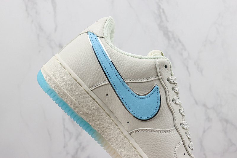 Undefeated x Nike Air Force 1 Low "White/Shy Blue/Sliver" фото № 3