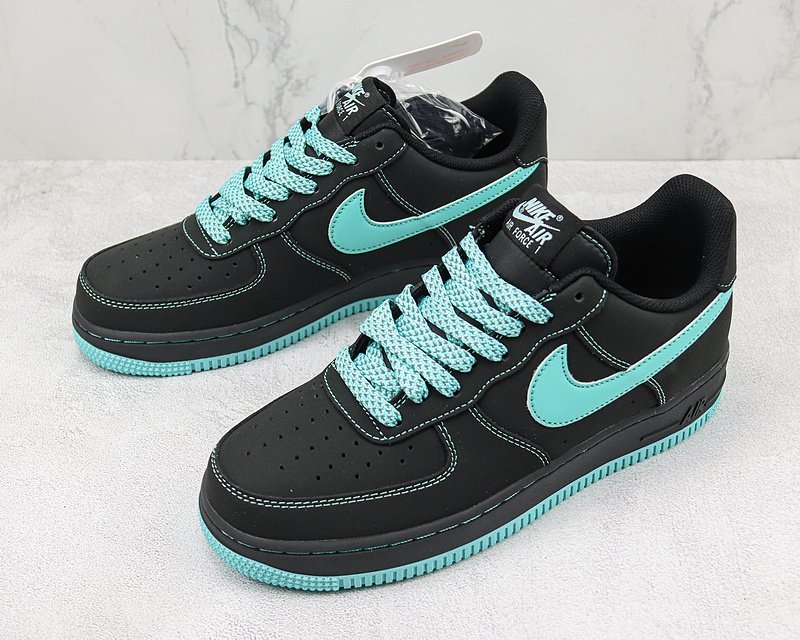 Tiffany Co. x Nike Air Force 1 Low "Tiffany Blue" фото № 5