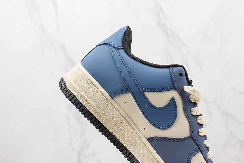 The North Face x Gucci x Nike Air Force 1 Low "Beige/Blue" фото № 3