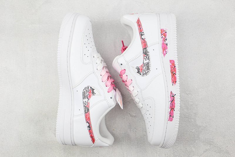 Nike Air Force 1 Low "Pink/Red/Black Graffiti" фото № 7