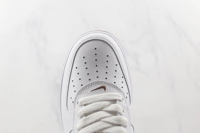 Nike Air Force 1 Low "Color of the Month White/Chocolate" фото № 4