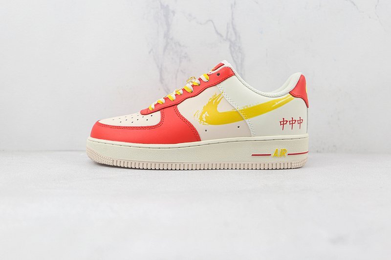 Sacai x Nike Air Force 1 Low "Beige/Red/Gold/White" фото № 2