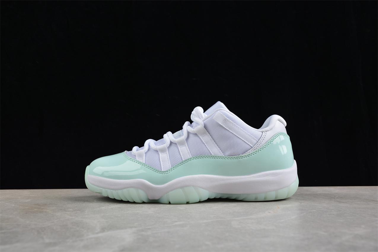 Nike Air Jordan 11 Low "Igloo" фото № 4