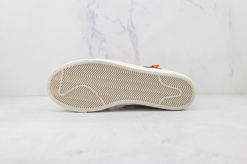Off-White x Nike Blazer Mid "Deconstruction" фото № 8