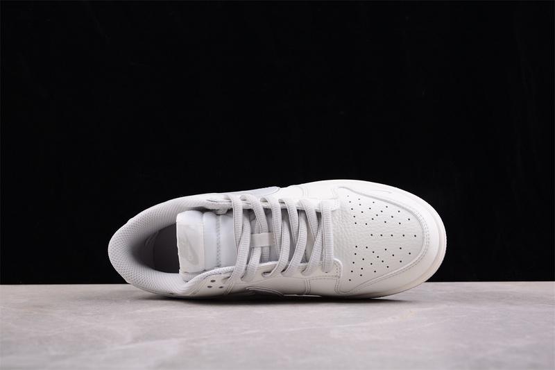 Supreme x Nike SB Dunk Low "Gray" фото № 9