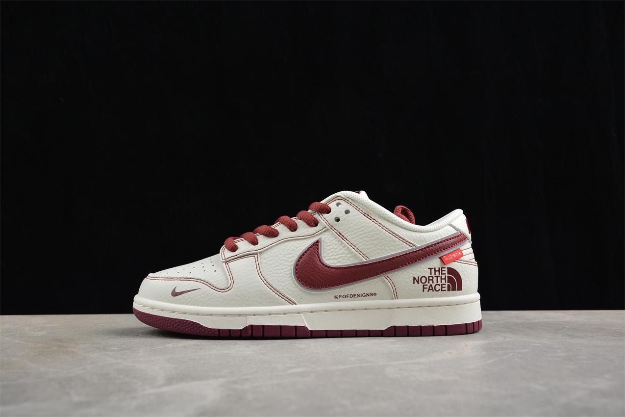 The North Face x Nike SB Dunk Low Supreme "White/Red" фото № 2