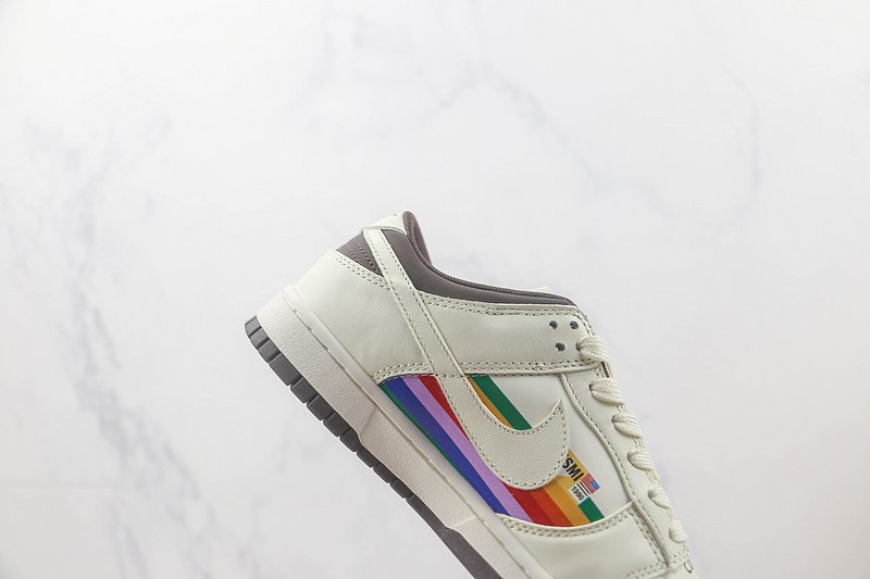 APPLE x PORSCHE x Nike Dunk Low "Graffiti" фото № 4