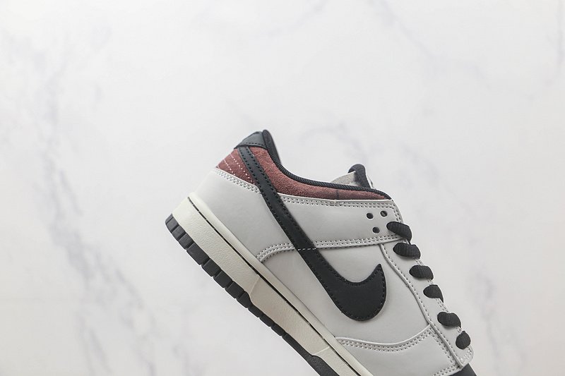 Initial D x Nike SB Dunk Low "Toyota" фото № 3