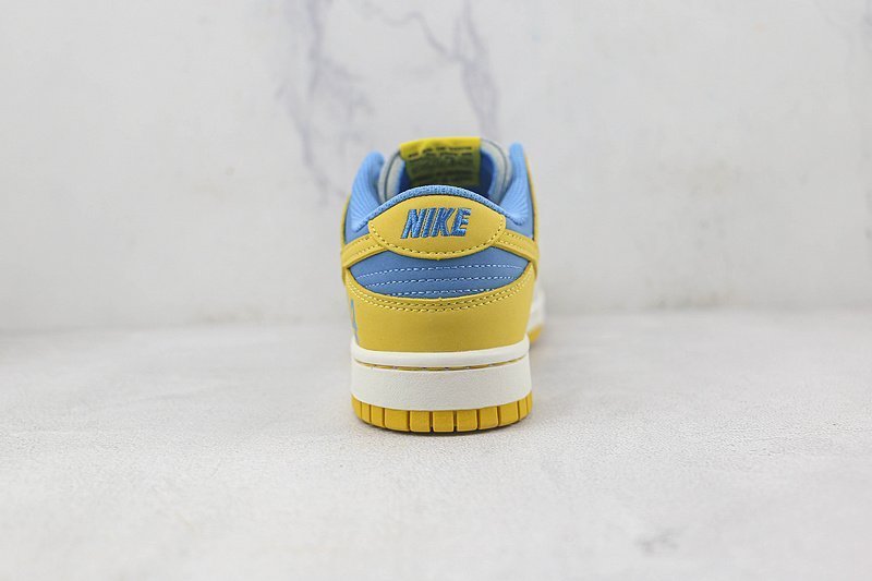 Nike SB Dunk Low "Kobe" фото № 8