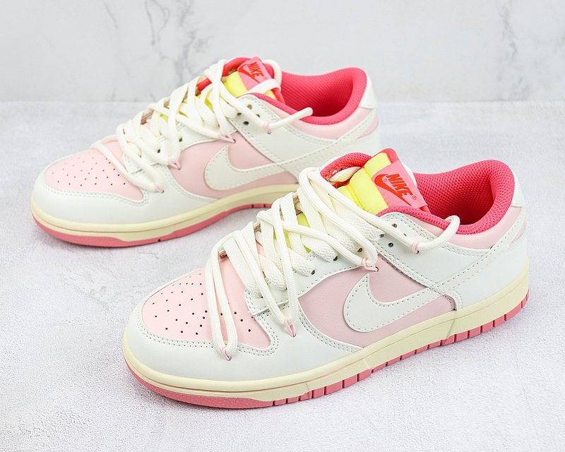 Nike Dunk Low "Strawberry/White/Cream" фото № 5