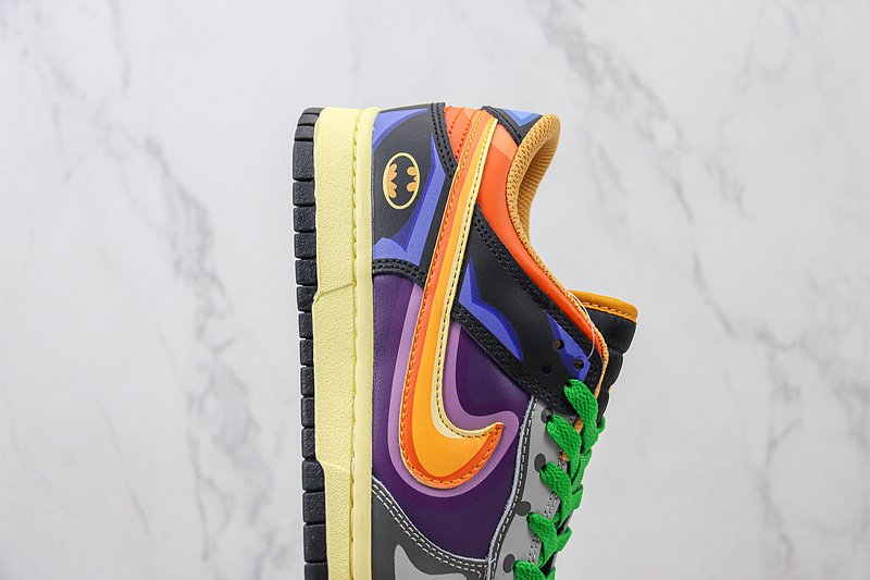 Nike Dunk Low "Batman & Joker" фото № 3