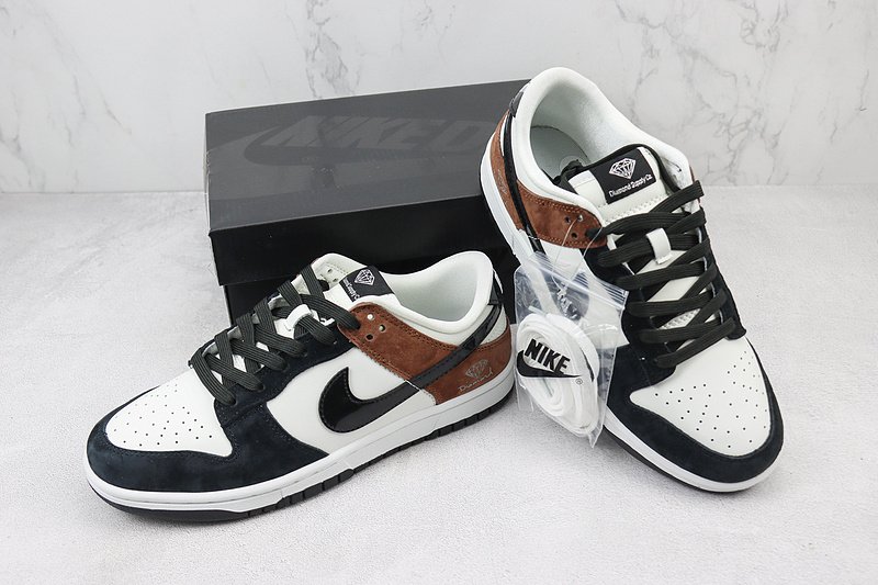 Nike Dunk Low "White/Black/Mocha" фото № 7