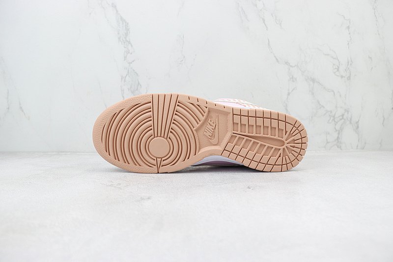 Nike Dunk Low "Pink Gingham" фото № 8