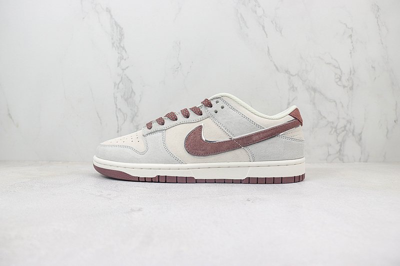 Otomo Katsuhiro x Nike Dunk Low "Desert Sand/Matte Brown" фото № 2