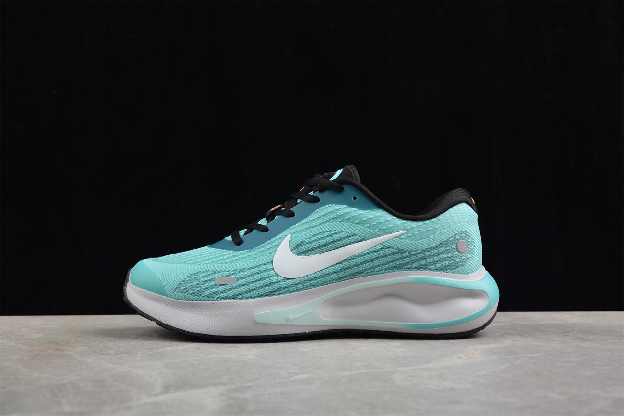 Nike Journey Run "Green Frost" фото № 2