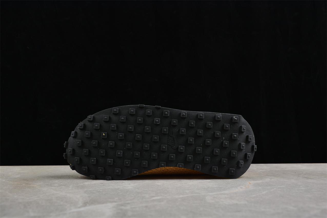 Stussy x Nike LD 1000 SP "Sanded Gold” фото № 4